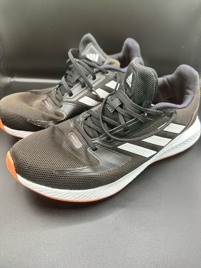 Adidas Trainers UK 9