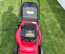 Briggs & Stratton lawnmower for spares or repair