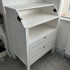 Baby changing unit
