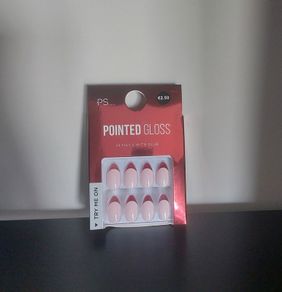 False nails