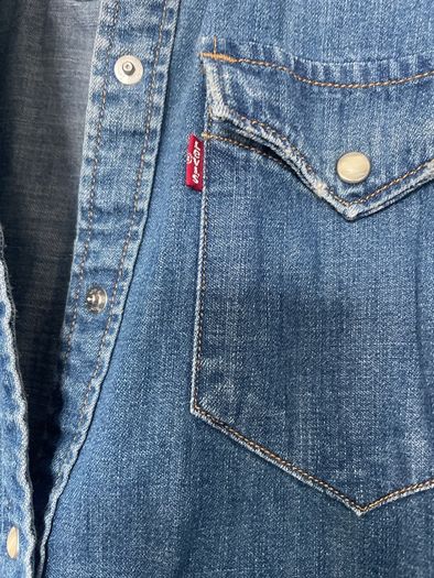 Levi's Shirt