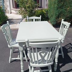 Reduced To sell country style table and chairs