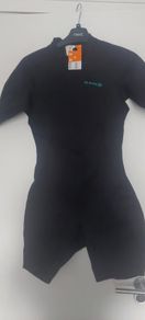 kids wet suit