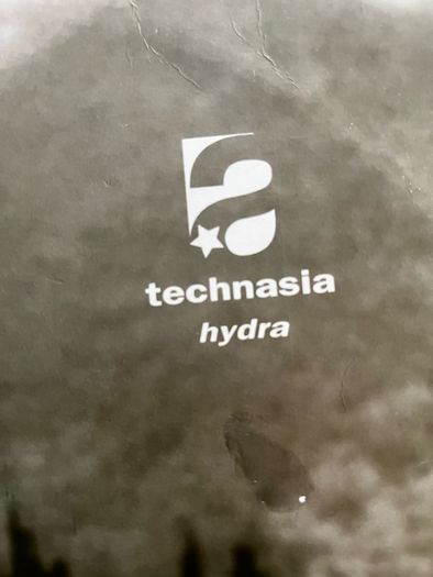 10e each Techno 12" vinyl
