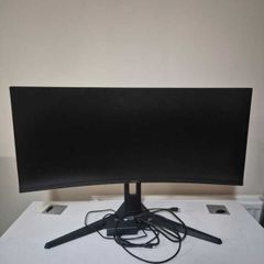 Viewsonic 32 Inch Gaming Curved Monitor for Sale.