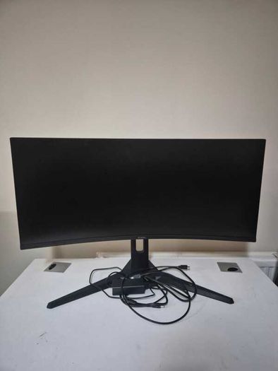 Viewsonic 32 Inch Gaming Curved Monitor for Sale.