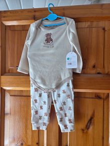 Baby Pyjamas Set 6-9 mths (Brand New with Tags)