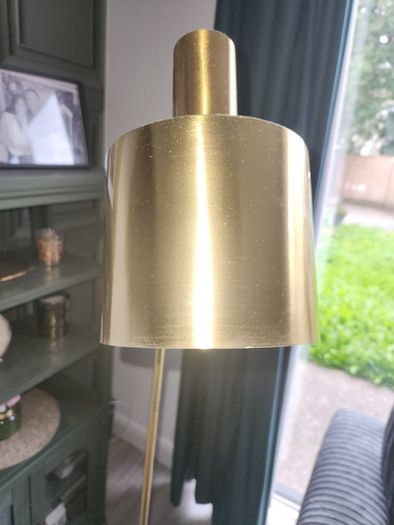 floor lamp