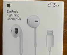Apple Ear Pods