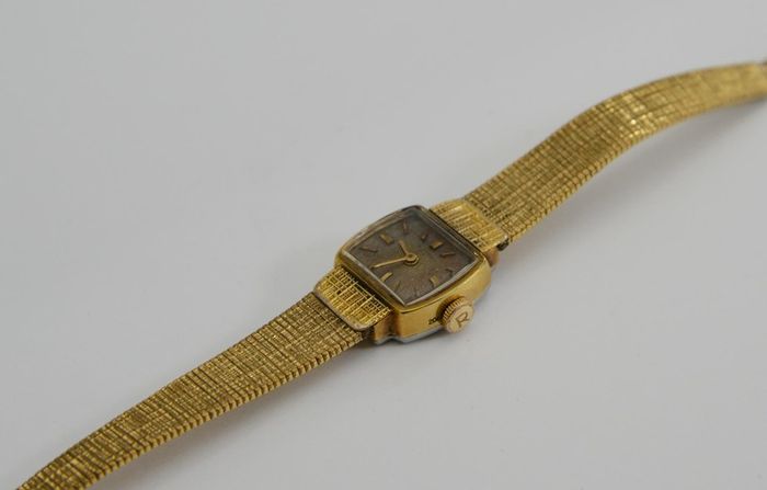 Vintage Swiss Royce Gold Ladies Dress Watch