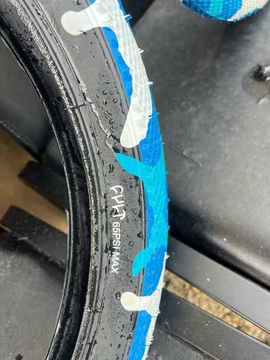 20" Vans CULT tyres