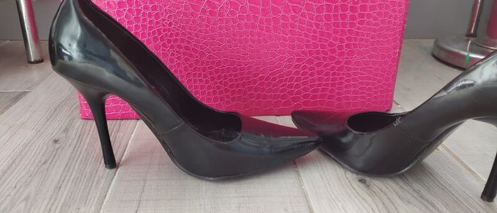 Black lacquered heels size UK 2 worn