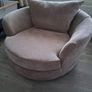 Swivel Chair Image 2