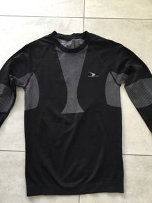Man's compression sports top. Size XL
