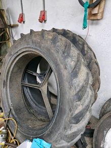 Set of double wheels