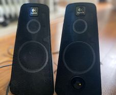 Logitech Z520 Stereo Speakers