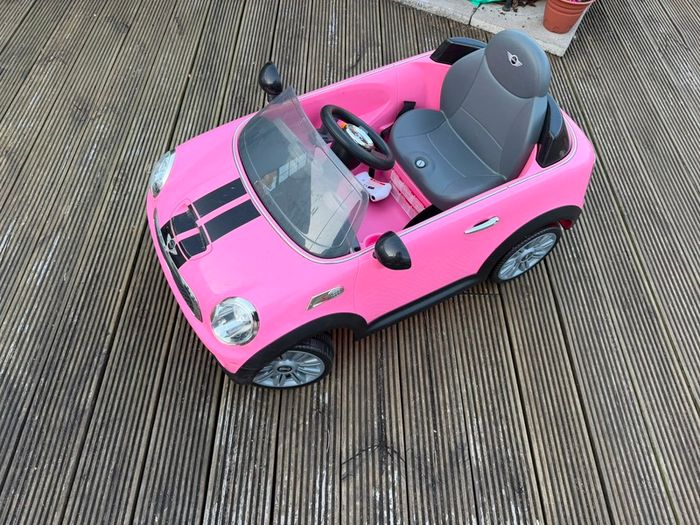Ride on car