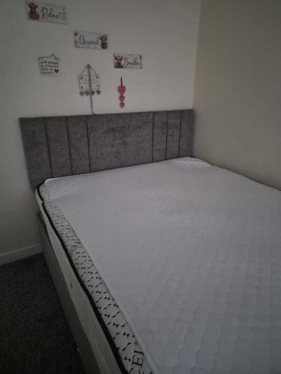 King size bed