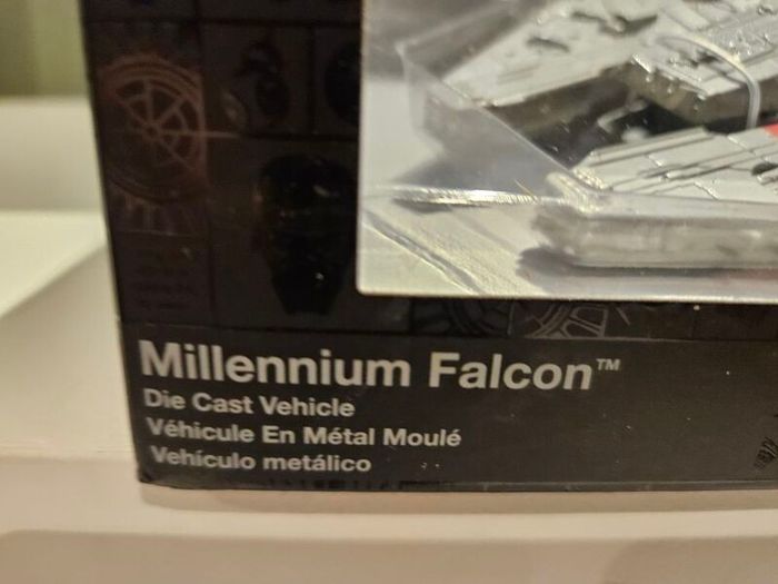 Disney Star Wars Millennium Falcon Die Cast Vehicle