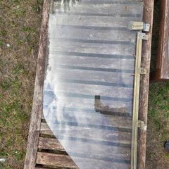 w123 coupe front left glass