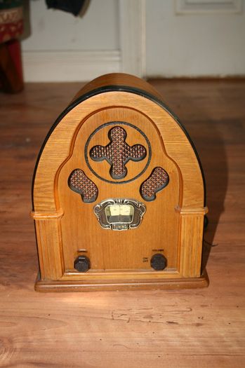Vintage Steepletone Radio
