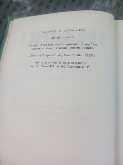 4 shark books, Helm 1st ed signed. V rare, D18 post 7e