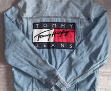 Vintage 90s USA Flag Rare Tommy Hilfiger American Flag Denim Jacket Light Blue Wash Oversized Big Tommy Logo At The Back Unisex Size S
