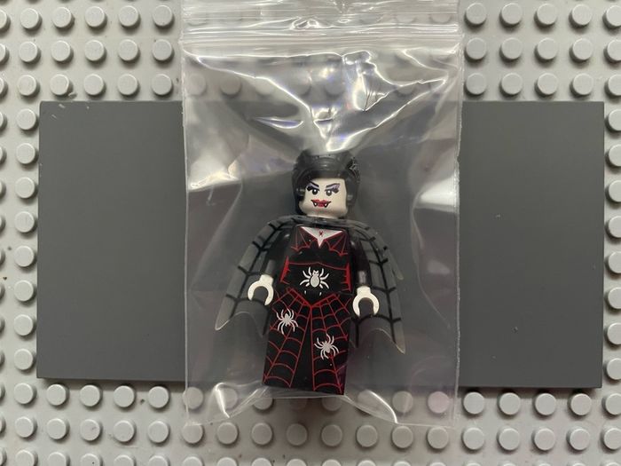 lego series col226 Spider Lady minifigure, Series 14
