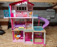Barbie Dream House