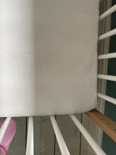 Mokee Mini Cot, 1200mm x 600mm, with Aloe Vera mattress