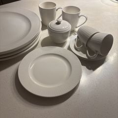 Offers Please - Free Judith Glover Milk Jug with this Bundle - Newbridge Home Fine Dinnerware Bundle- 16 pieces