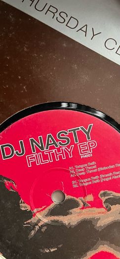 10e each Techno 12" vinyl