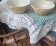 mixing bowls