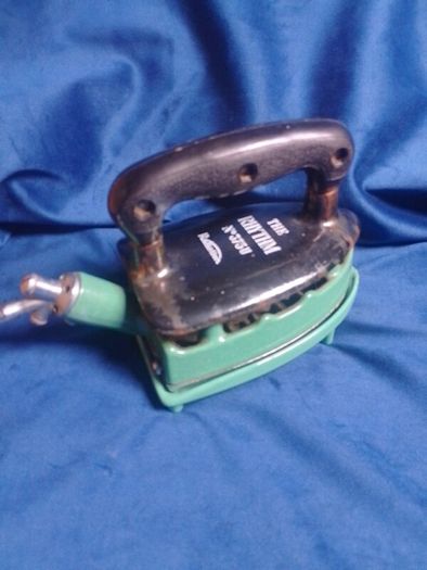 Vintage 1930s "The Rhythm" No. 375U Gas Iron with Enamel Trivet Stand & Hose
