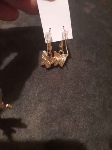 pink butterfly earrings