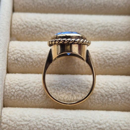 Ring gold 9k 375  with blue amethyst size L (51)( around 6g)
