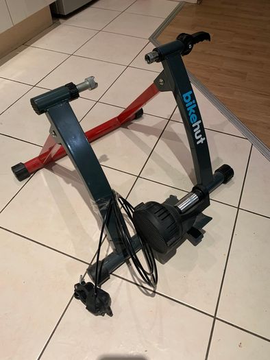 Bike trainer plus wheel truing