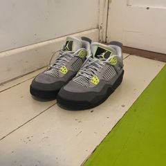 jordan 4 retro SE neon