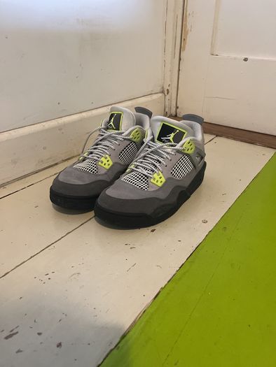 jordan 4 retro SE neon
