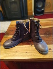 Clarks Fur Lined Leather Girls Boots - 1F - New