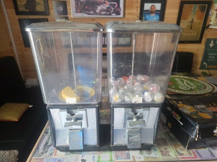 Gumball machine