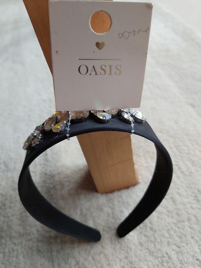 Oasis Black Diamonte Headpiece