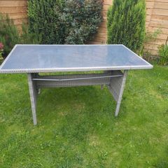garden table