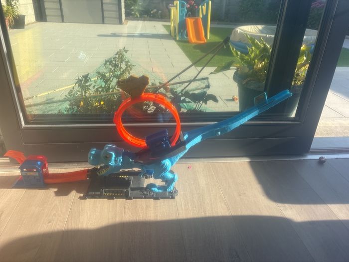 Hot Wheels City T-Rex Dinosaur