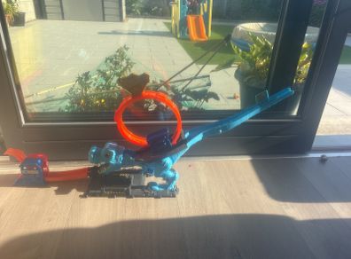 Hot Wheels City T-Rex Dinosaur