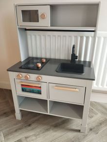 Play Kitchen