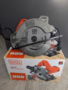 Black + Decker 1250W Circular Saw - Used Once