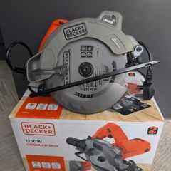 Black + Decker 1250W Circular Saw - Used Once