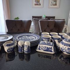 Dinner Set - Blue Willow - BNWT RRP 260