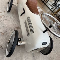 Vintage/ Retro ride on car